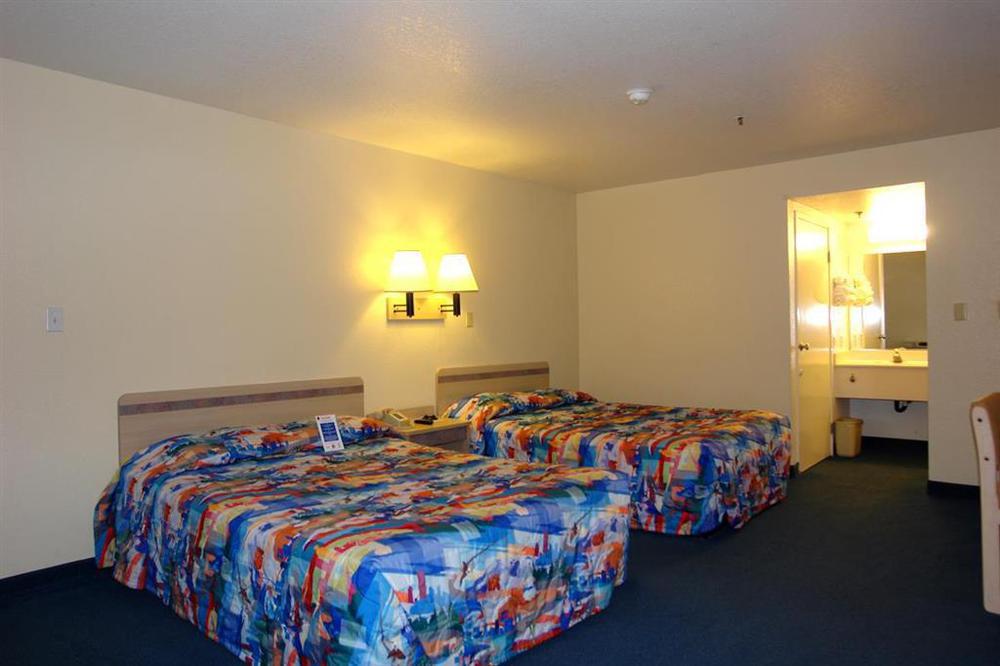 Motel 6 Anaheim Stadium - אורנג' חדר תמונה
